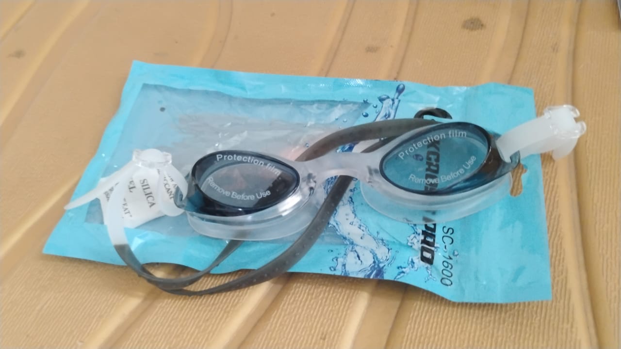 Konex Anti-Fog Protected Swimming Goggle (1 Pc)