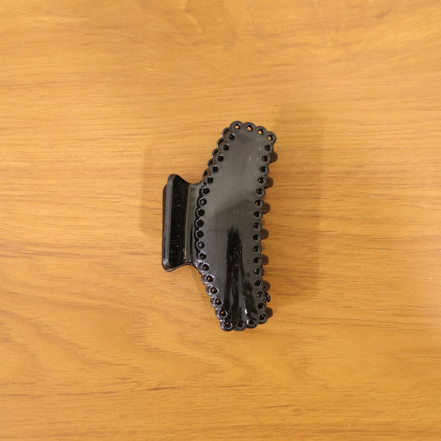 Elegant Black Hair Claw Clip (1 Pc)