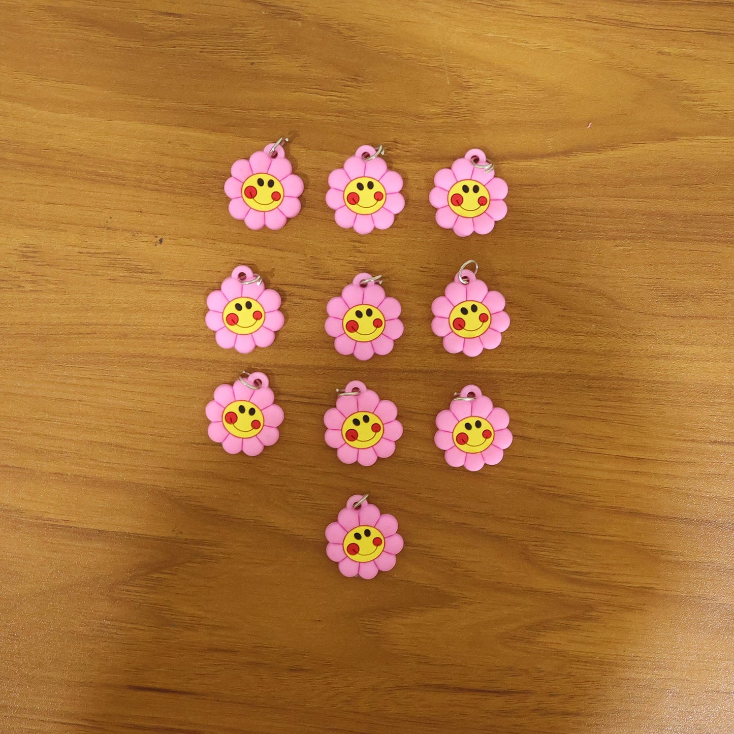 decorative smiley flower keychain
