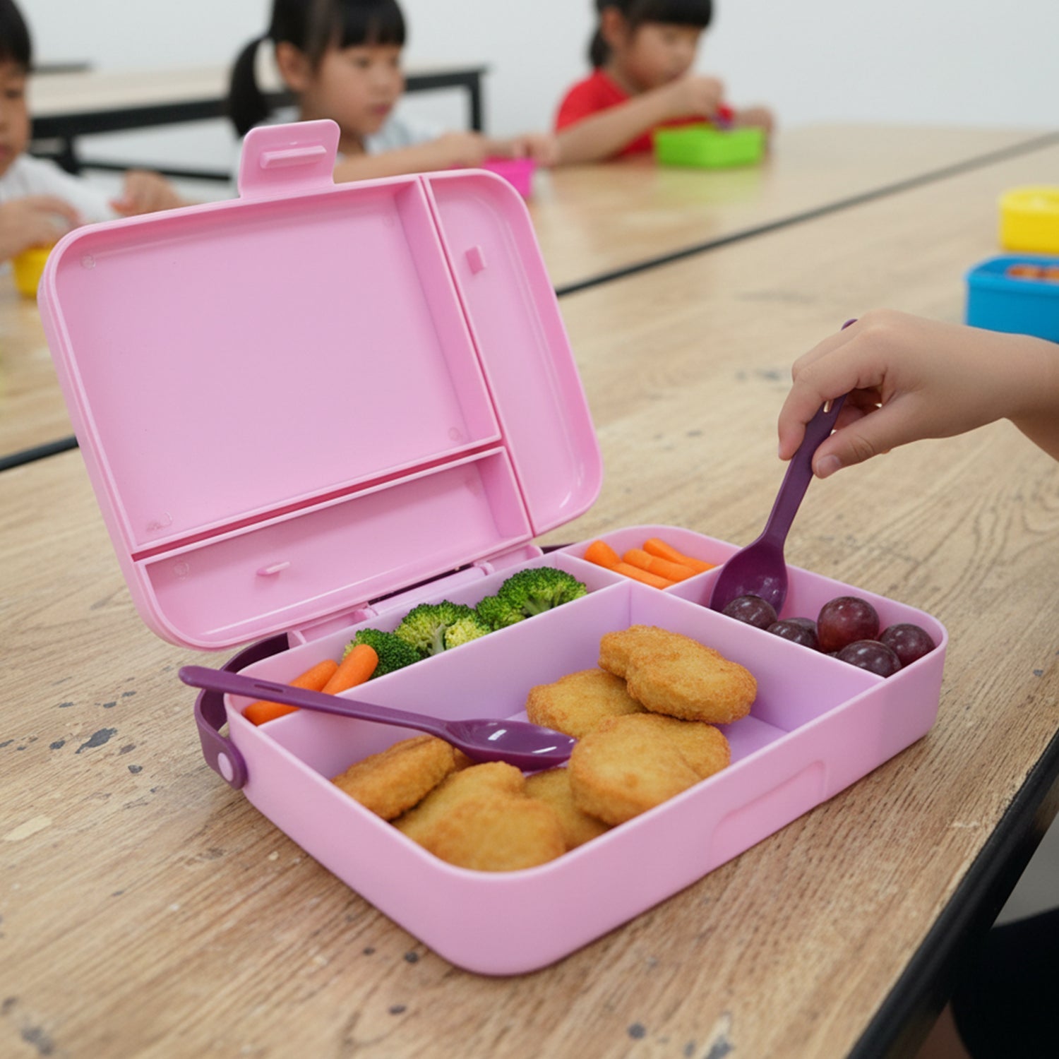 Airtight lunch container for offic