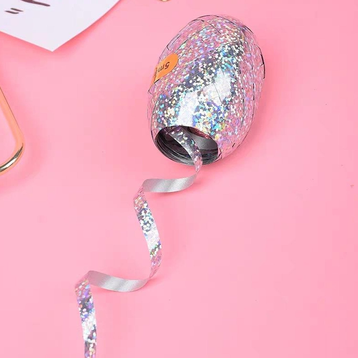Decorative balloon ribbon