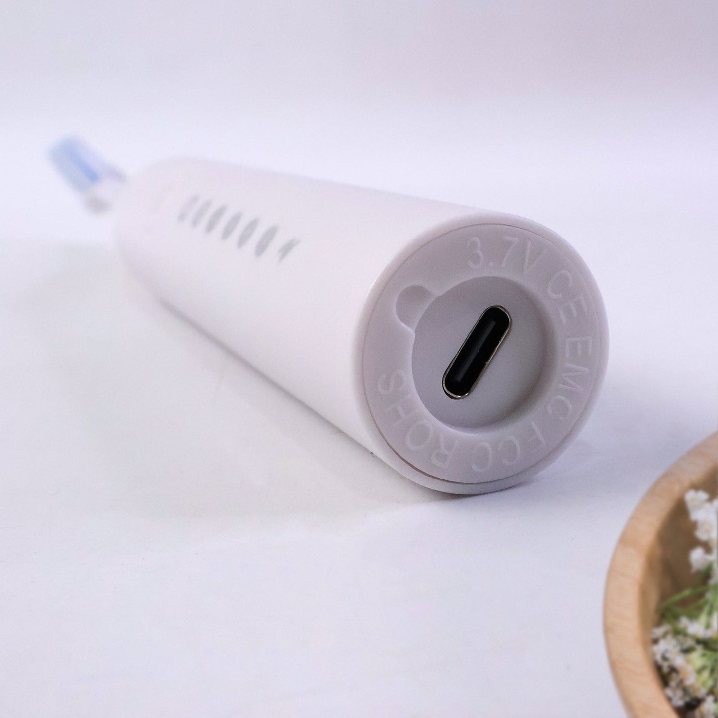 Rechargeable Electric Toothbrush White Color With 3 Extra head (1 Pc/ mix Color)