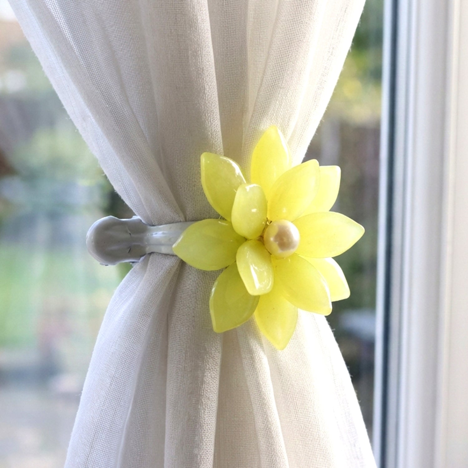 Decorative curtain tieback mix design
