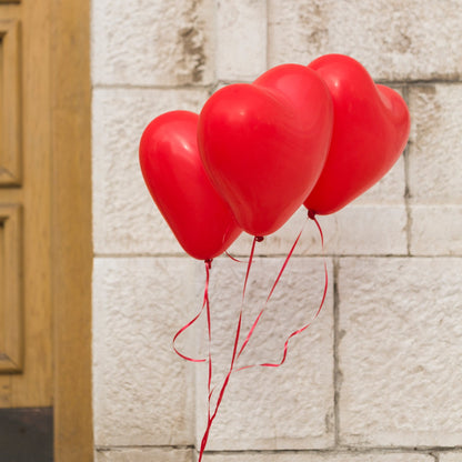 Holi heart balloons