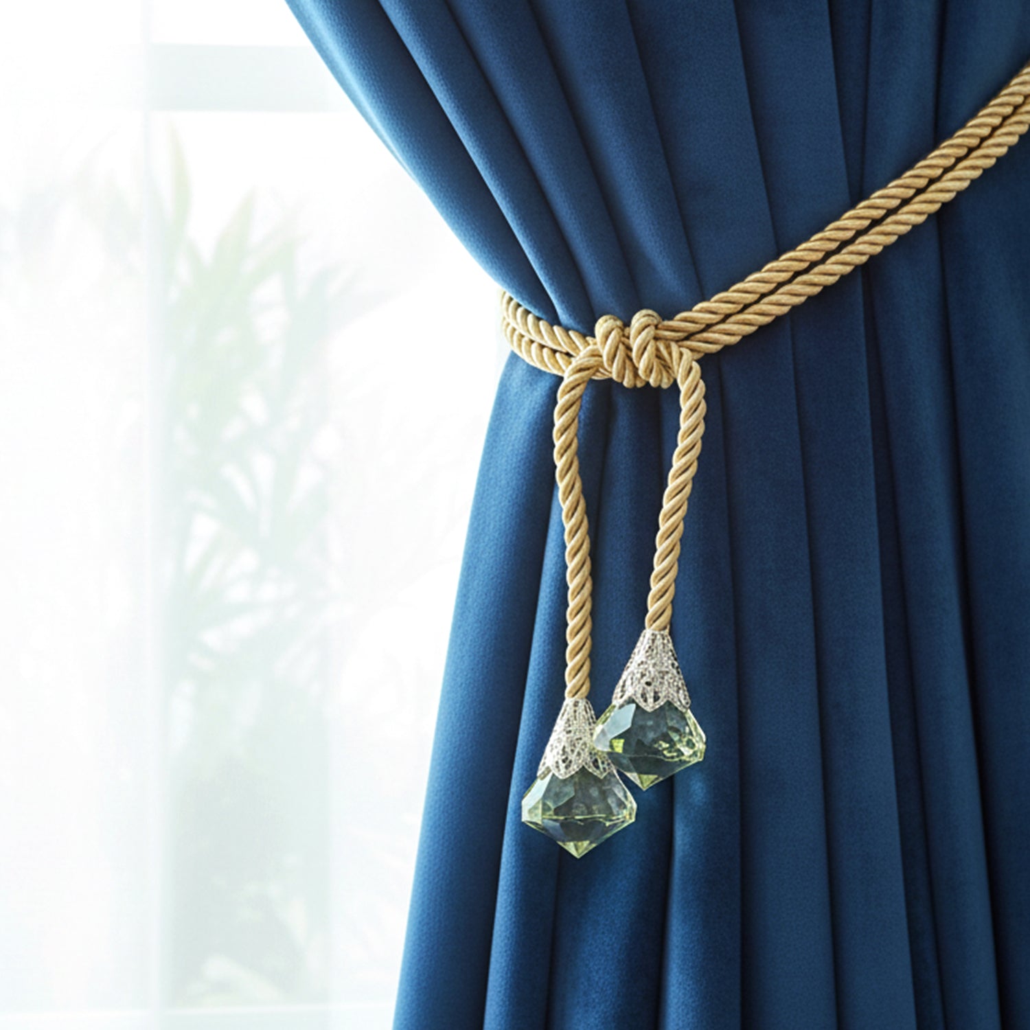 Traditional tassel tie back