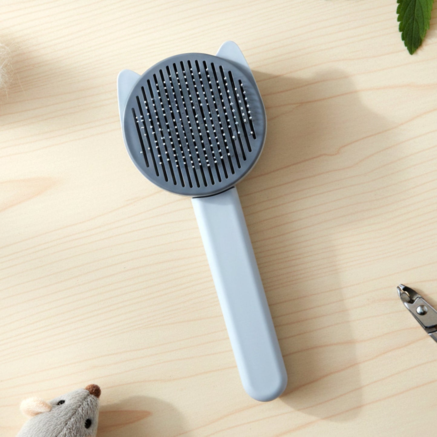 Soft needle comb for fur grooming