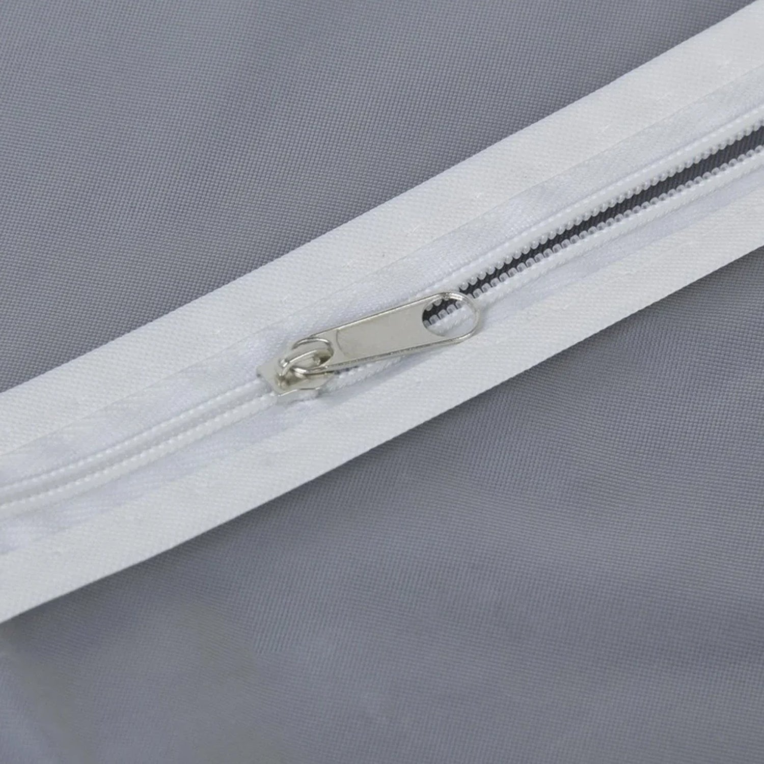 Suit Cover - Full Length Zipper Closeup