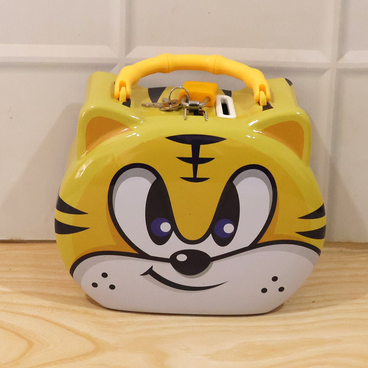 Cute Cartoon Design Metal Piggy Bank with Lock and Key (1 Pc Mix Design)