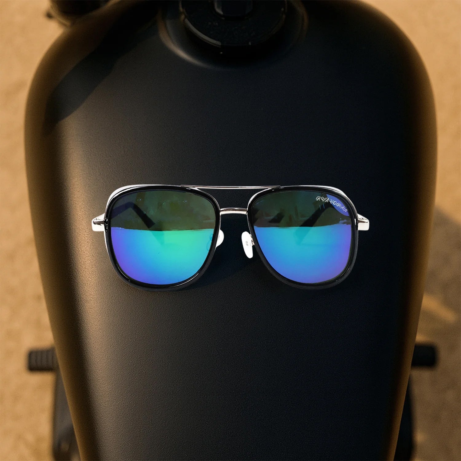 Portable sunglasses storage kit