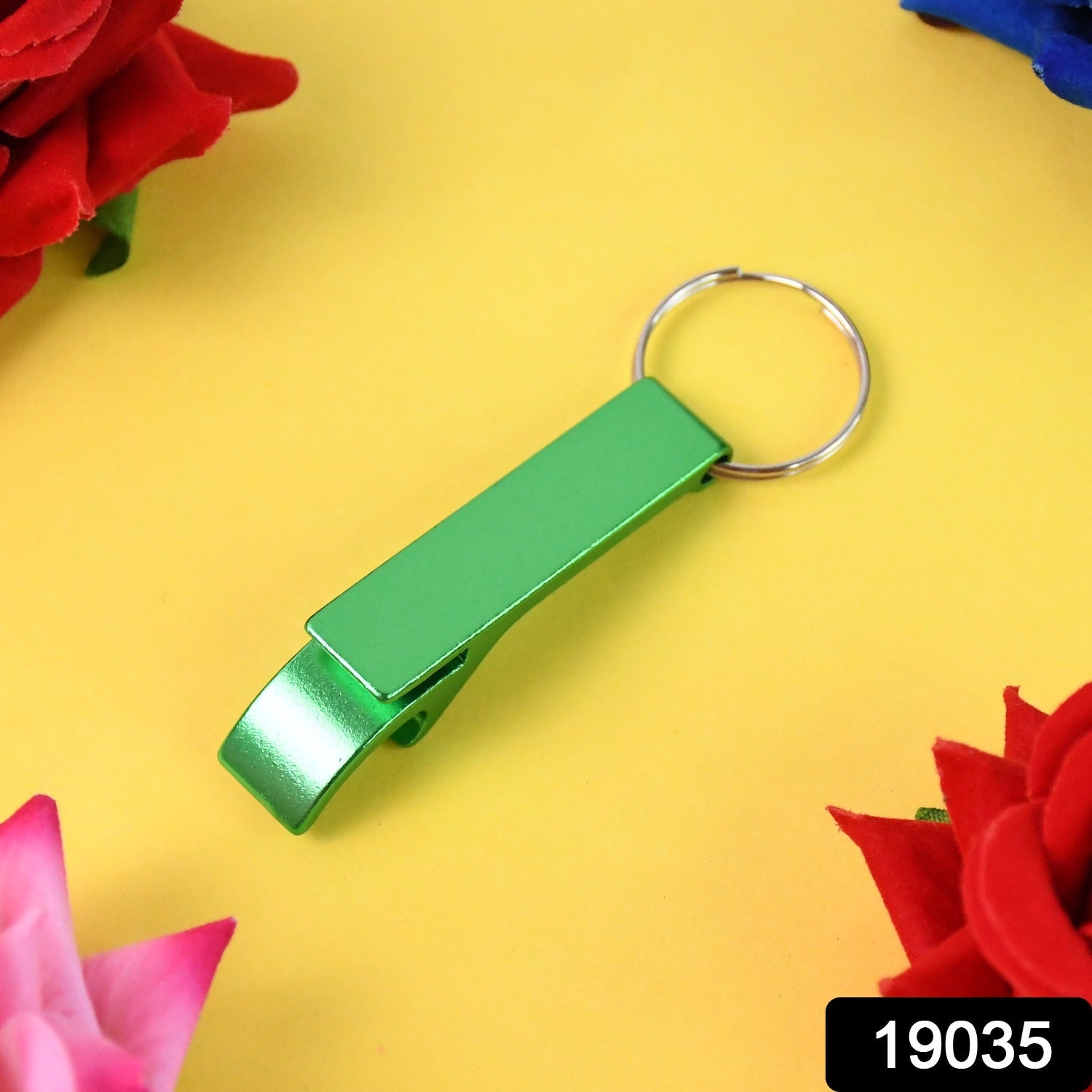 Metal green keychain 