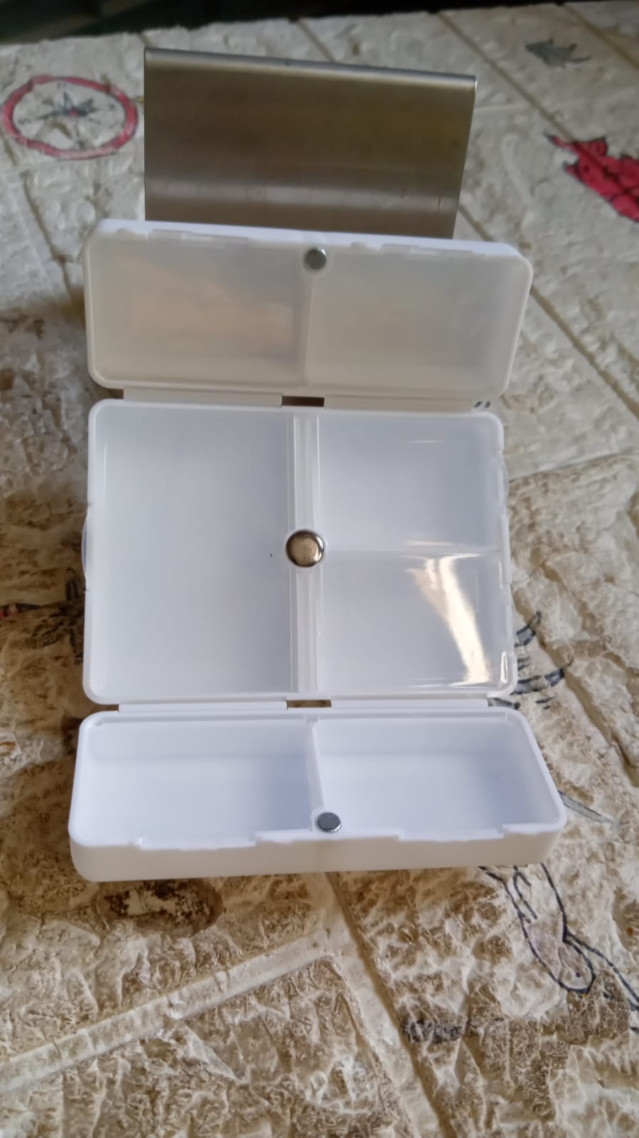 Magnetic Pill Organizer, Medicine Box (1 Pc)