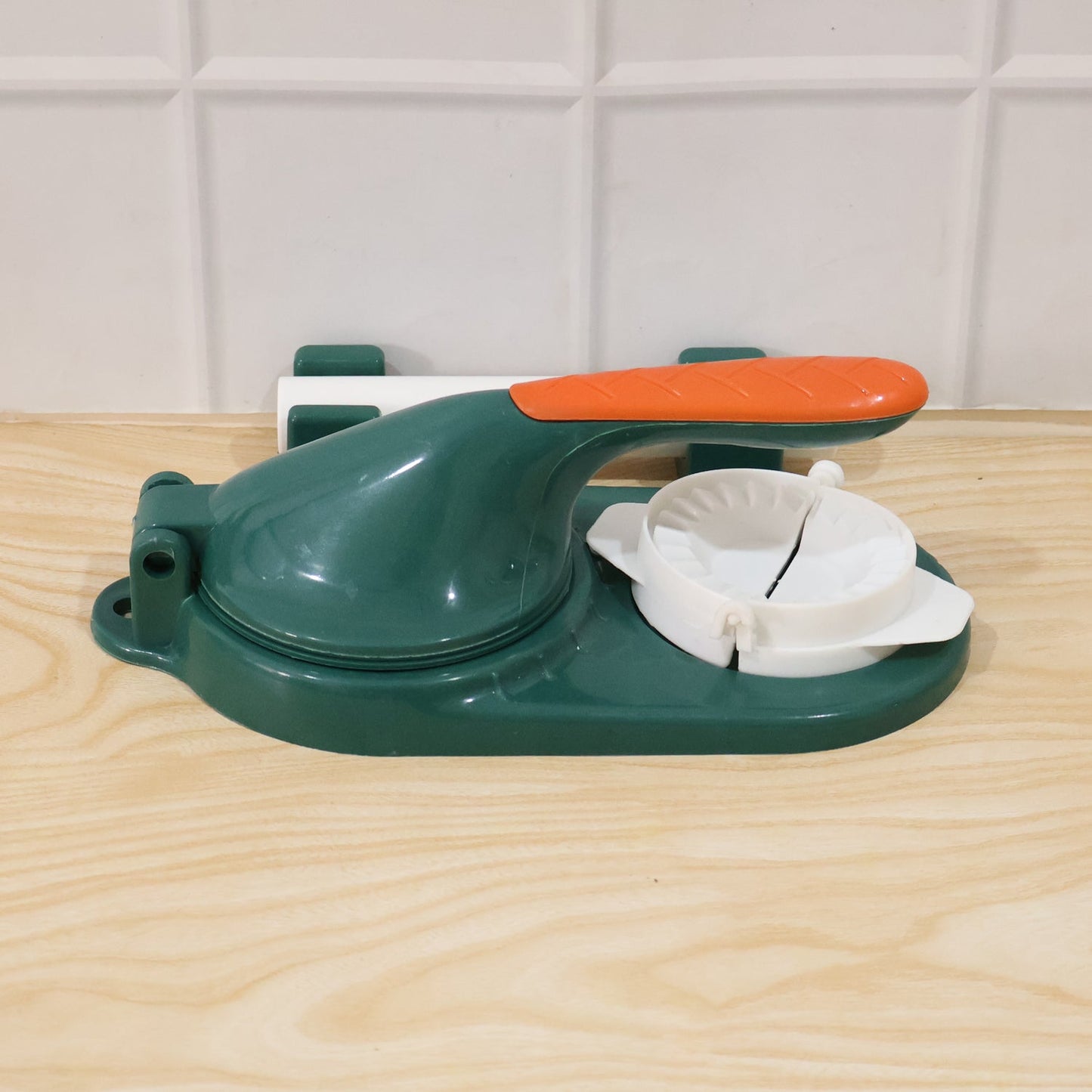 Mini puri press with 22 cm size detail