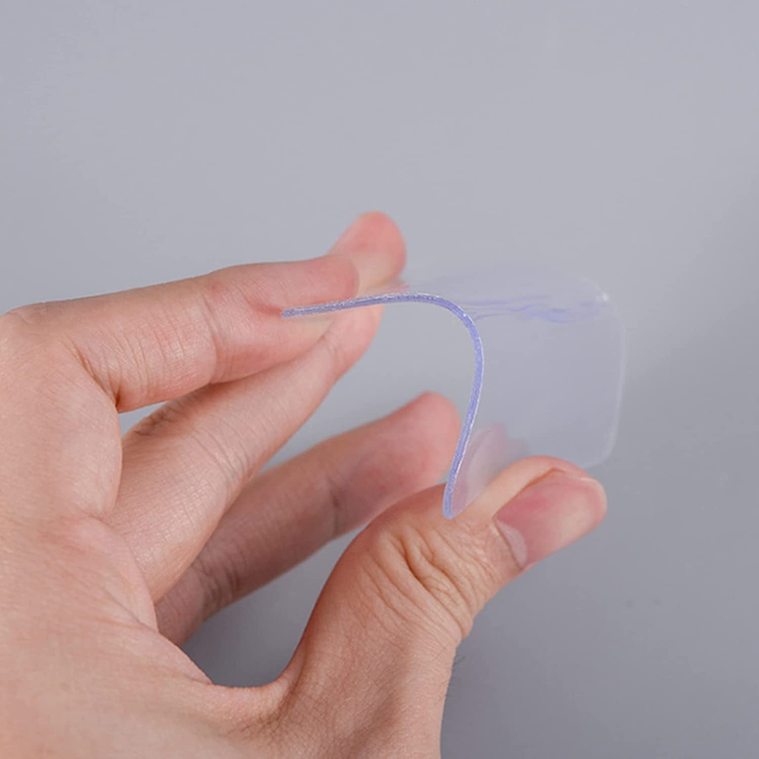 Durable clear tape for household and industrial use with no marks