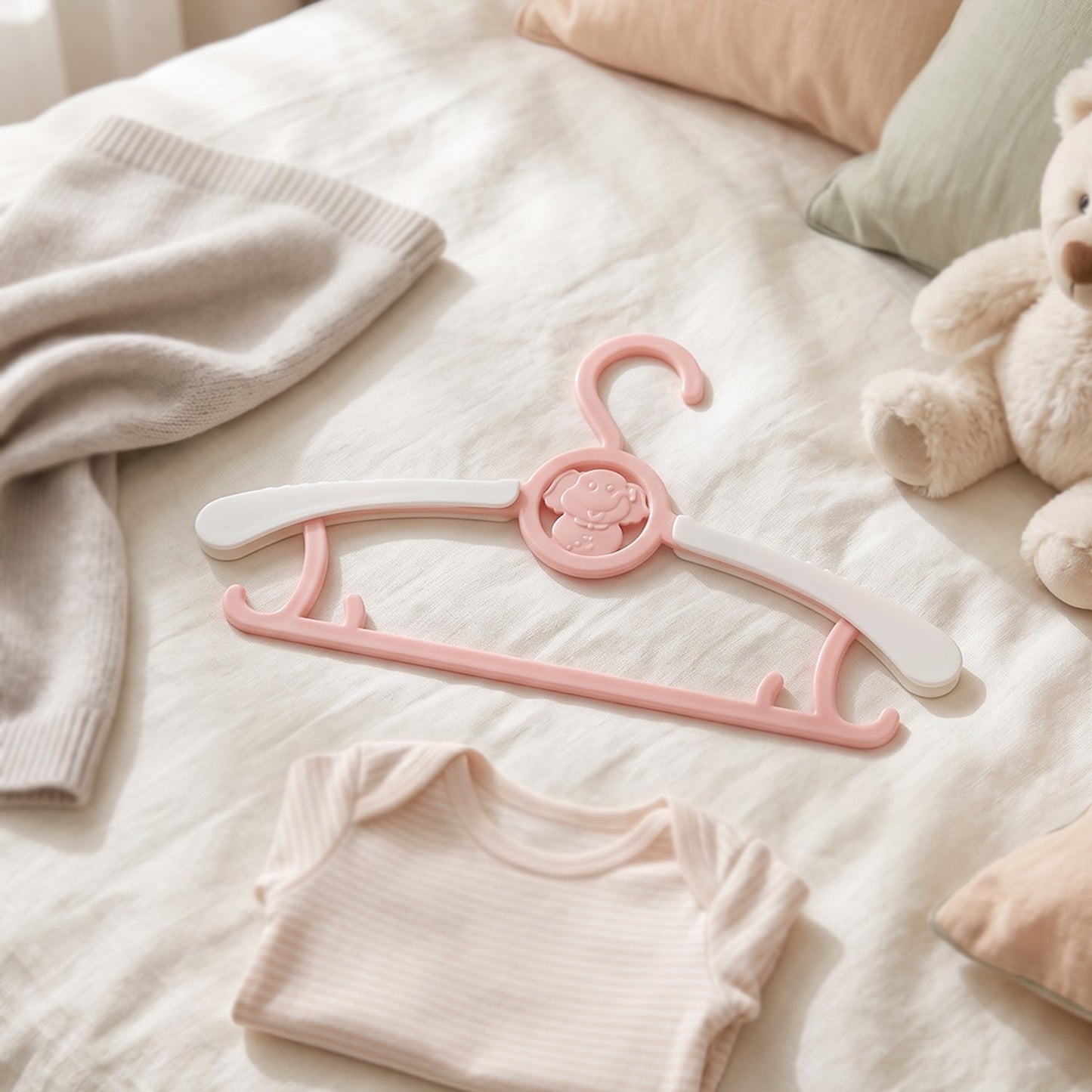 Plastic Children Clothes Hanger (1 Pc)