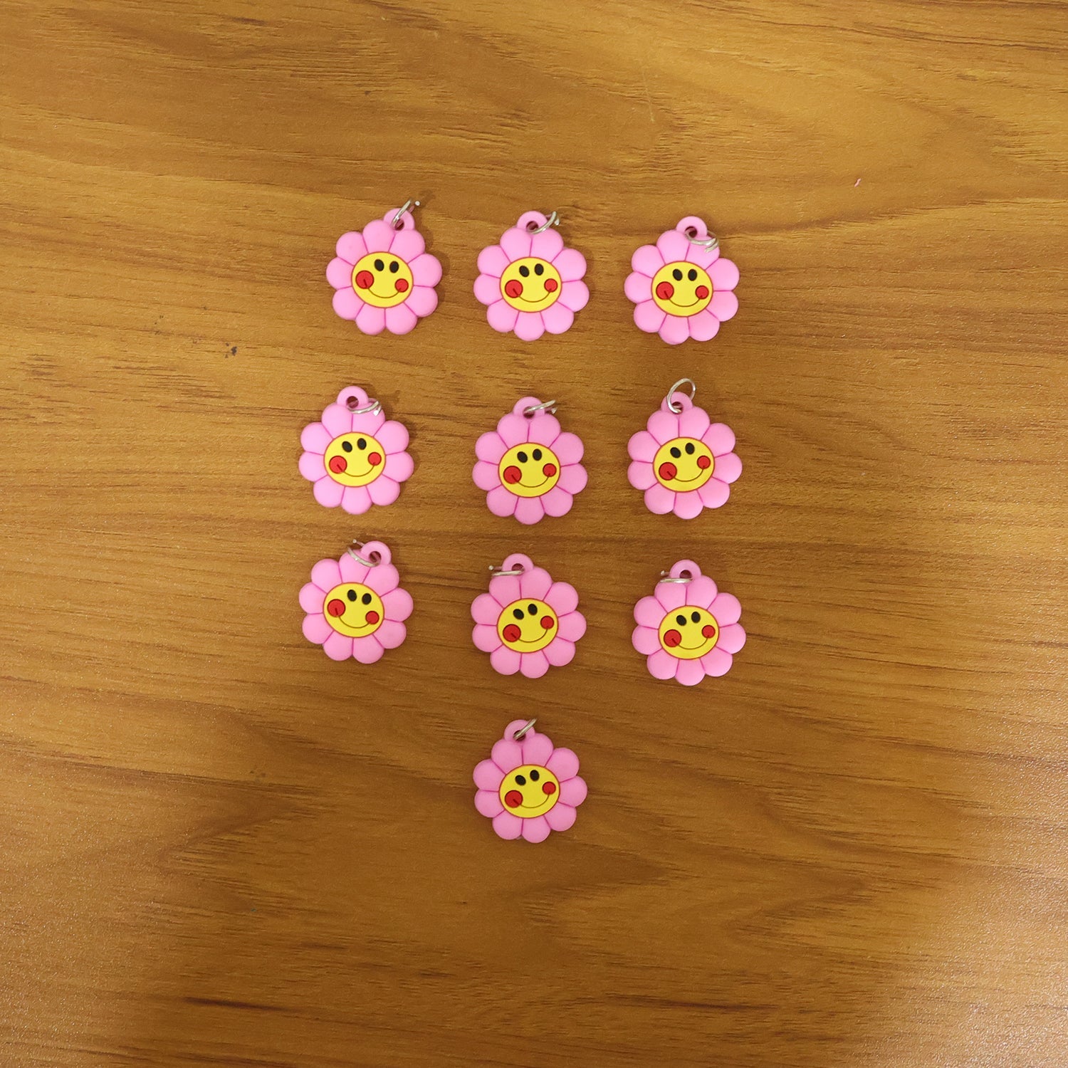 decorative smiley flower keychain