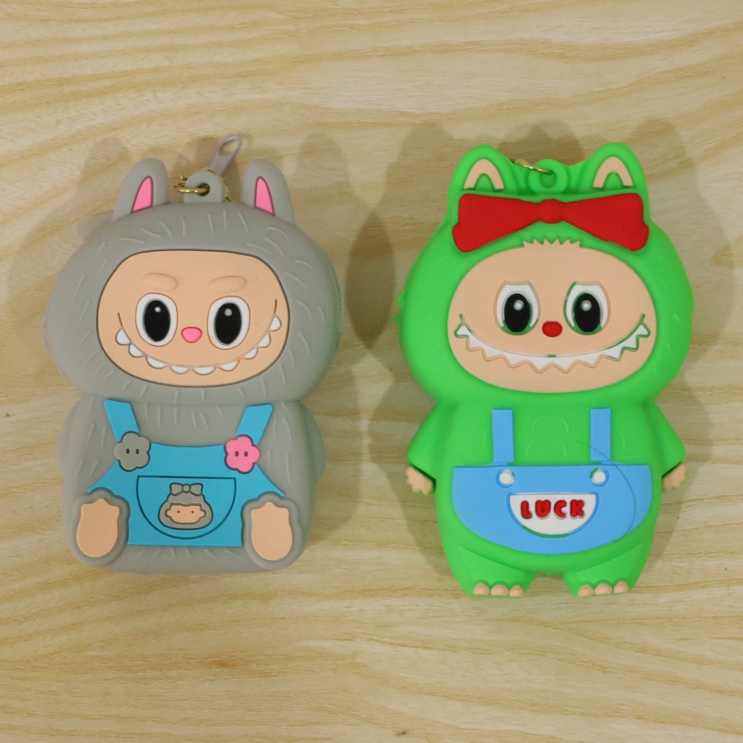trendy cartoon keychain pouch organizer mini size