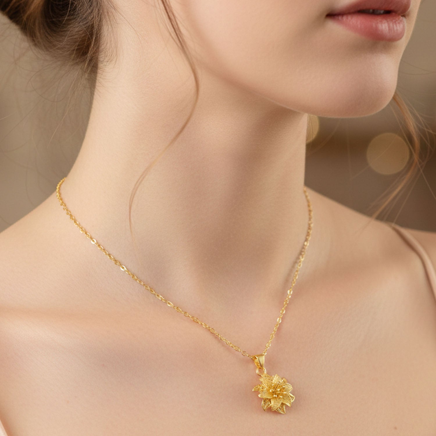Traditional style pendant necklace for women