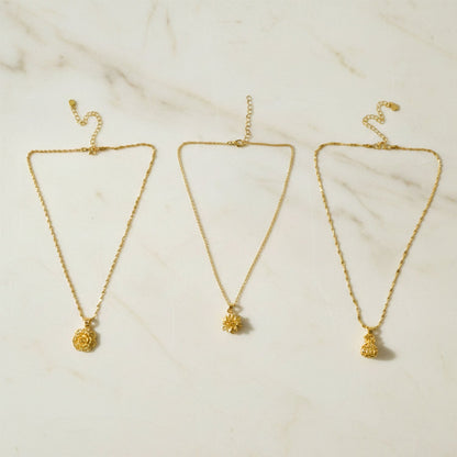 Stylish gold finish necklace accessory