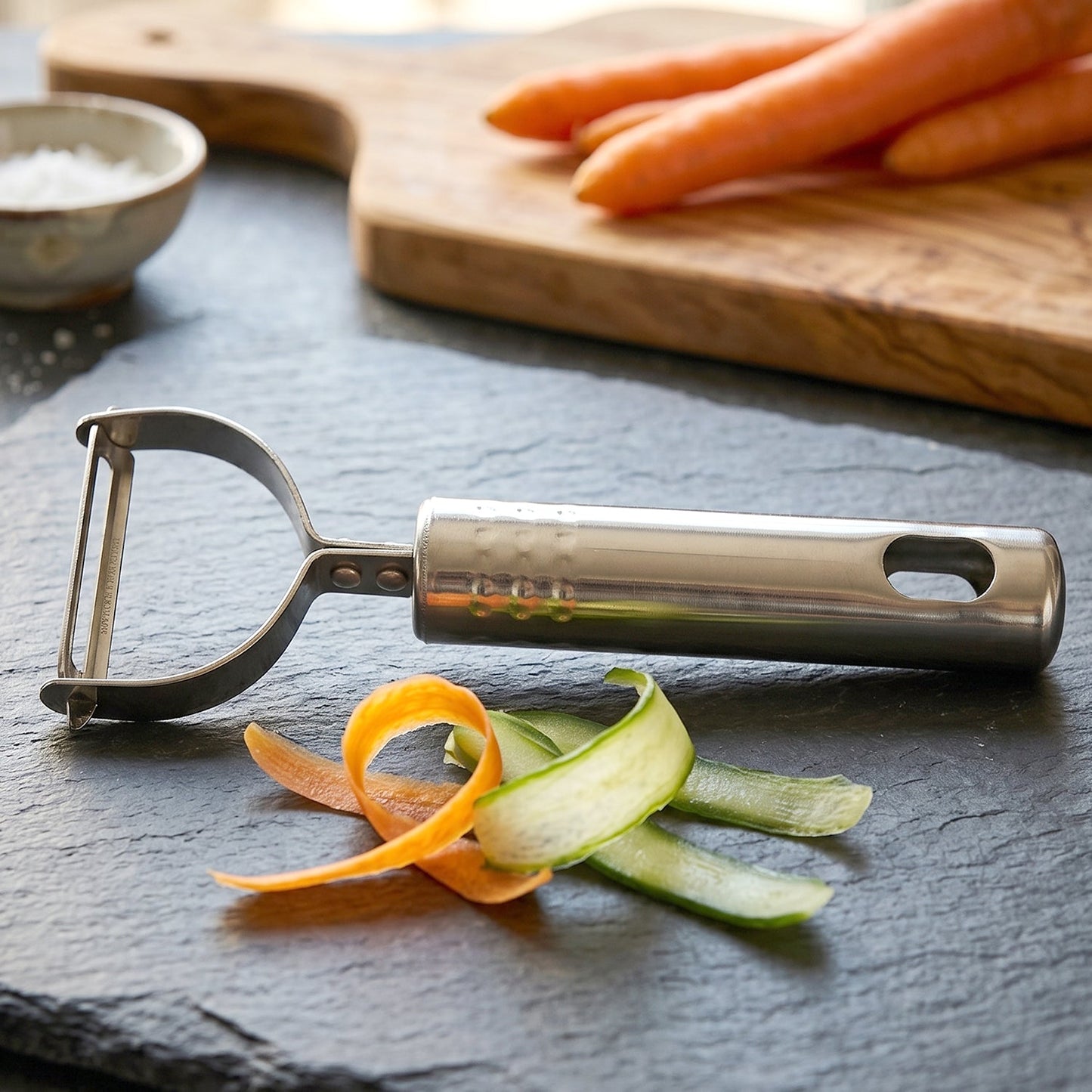 Premium Stainless Steel Vegetable and Fruit Peeler (1 Pc)