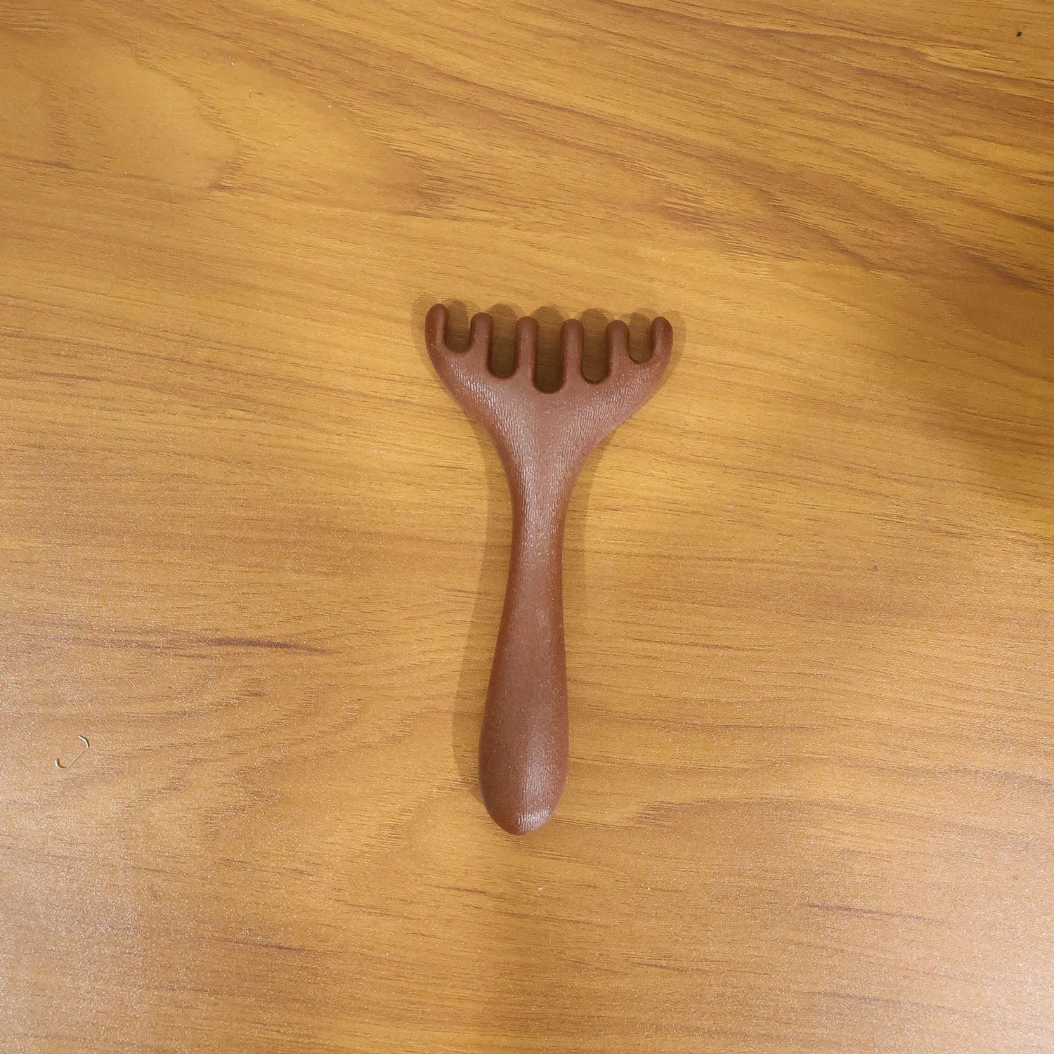Manual acupressure scalp tool