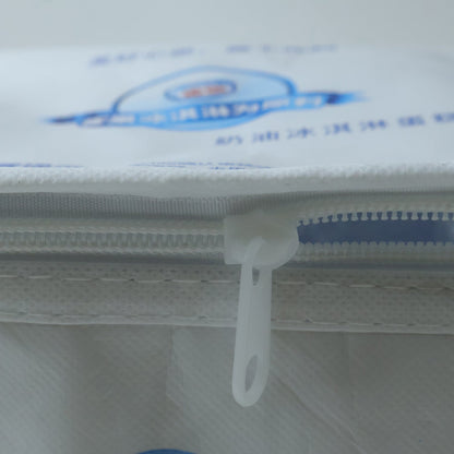 zipper lunch bag for easy carrying meals