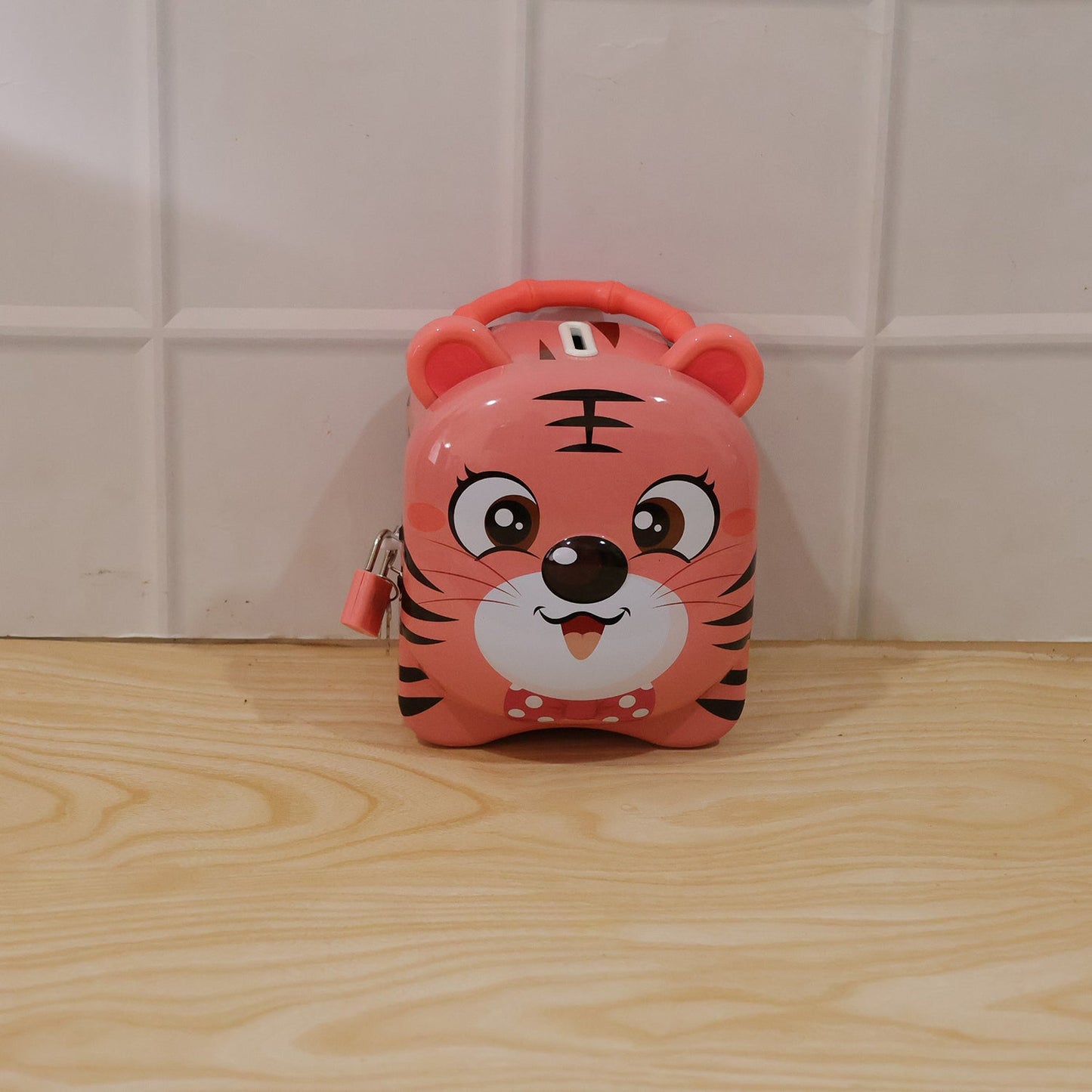 Cute Design Metal Piggy Bank with Lock and Key (1 Pc, Mix Design)