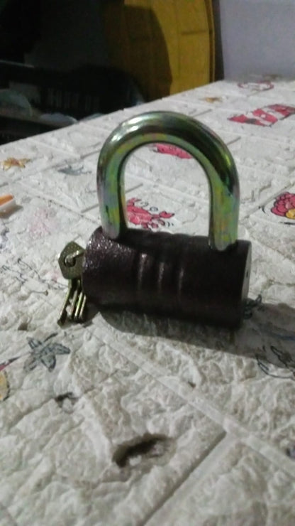 Heavy-Duty Iron Padlock – 82mm Black with Brass Core & 5 Keys, Waterproof